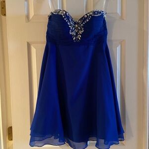 Elegant Blue Strapless Mini Dress